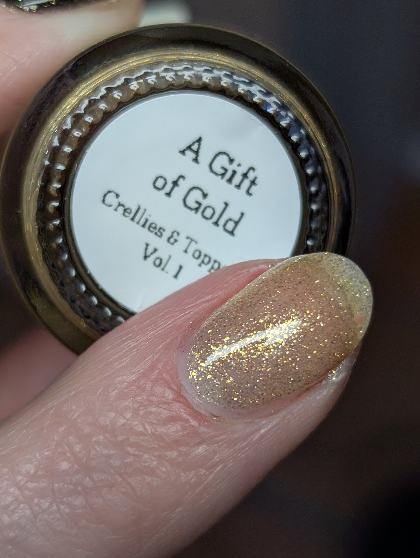 A Gift of Gold (topper)