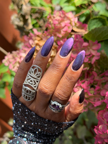 Bone Empress (magnetic)